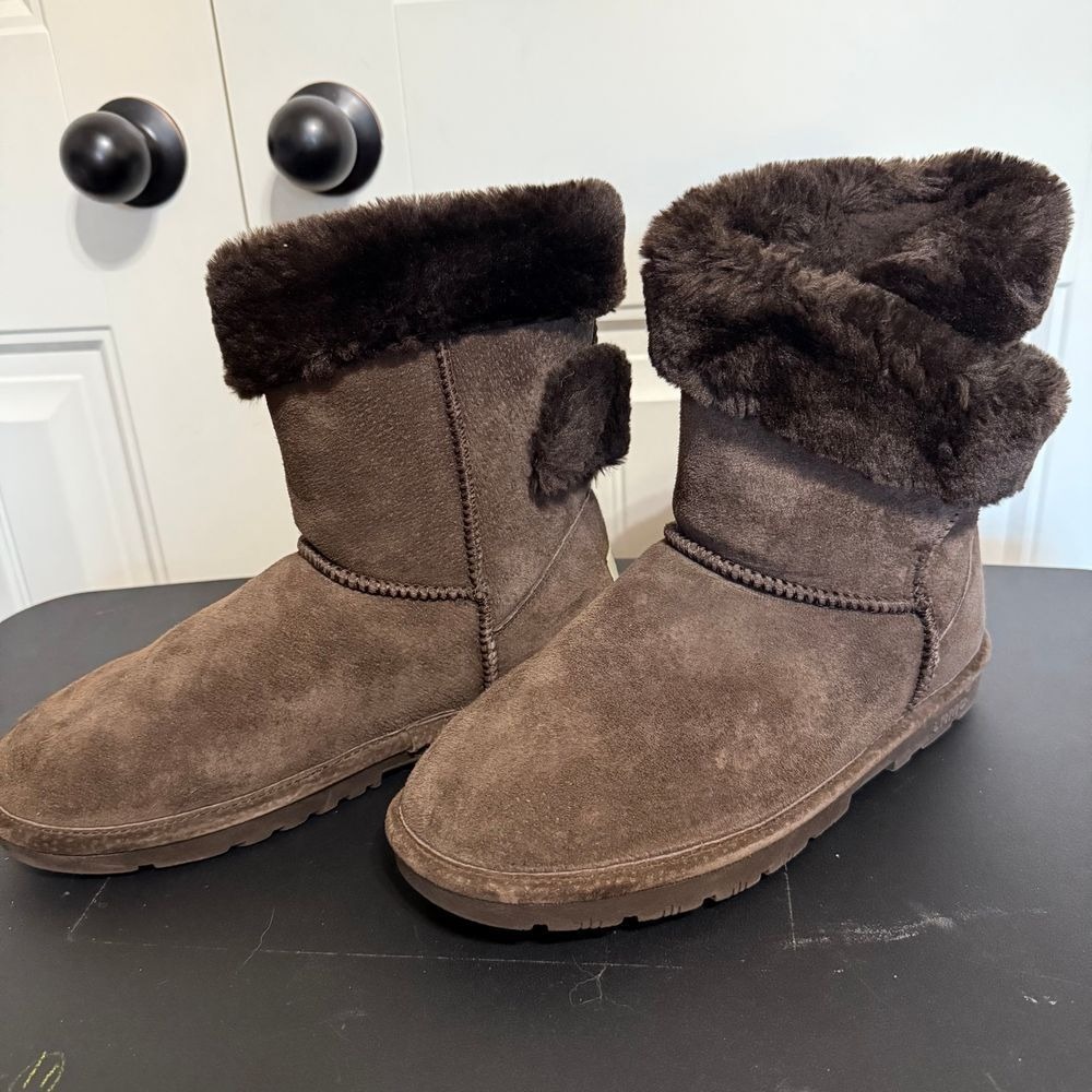 LAMO Womens Brown Boots Sz10 Suede Winter with Faux Fur Lining Cozy Ankle Boots - Picture 2 of 7